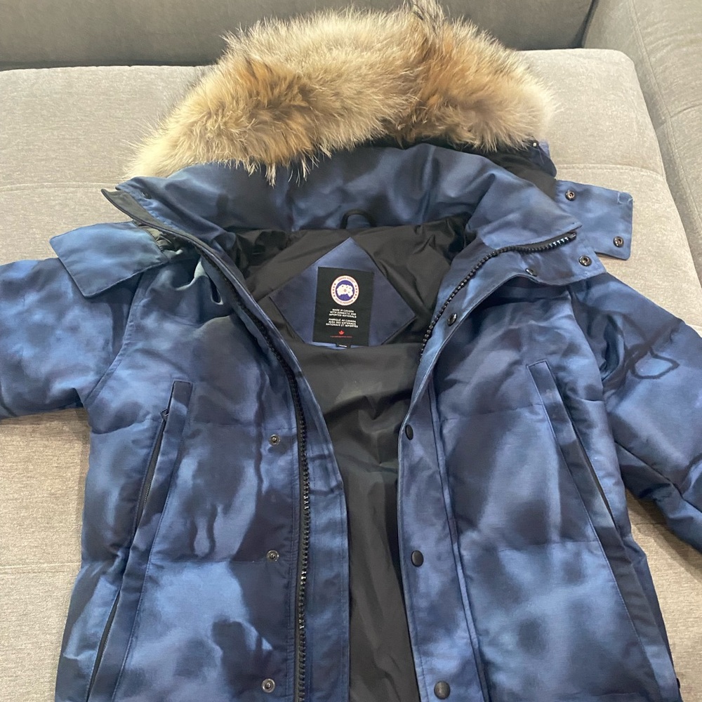 Canada Goose Mens XS Whydham Coyote Fir-Trim Camo Down Parka. Like new.